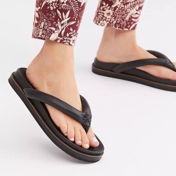 NWT Free People Lena Footbed Sandals In Black - Picture 4 of 10